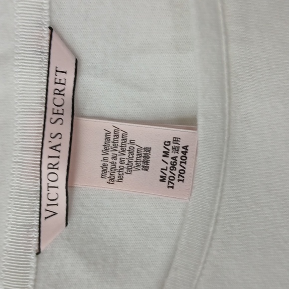 Victoria's Secret White Sleep Shirt. Size M/L - Picture 17 of 17